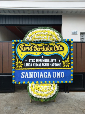 Papan Bunga Duka di Debong Kulon